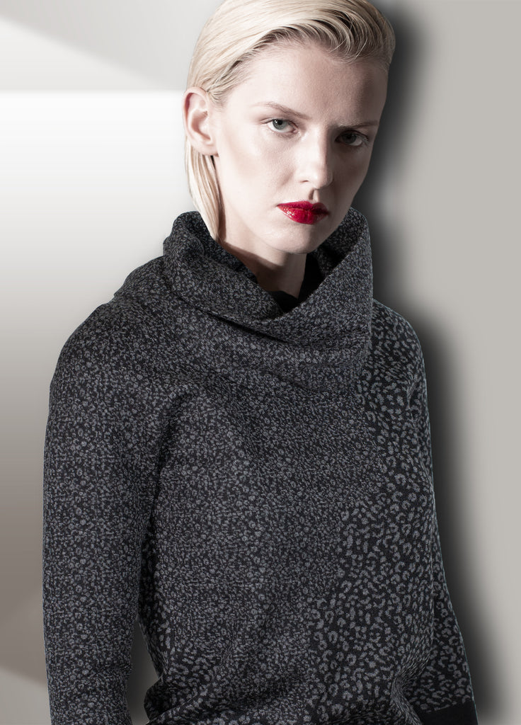 Cashmere Jacquard Sweater and Funnel Scarf black and opal grey on model