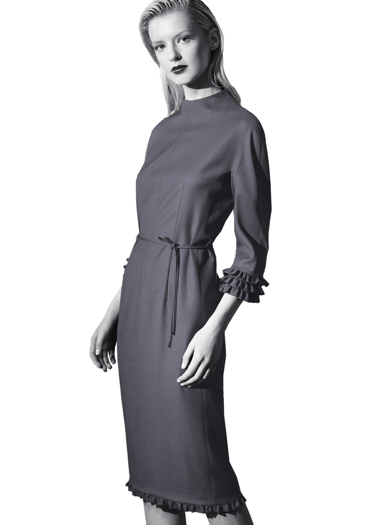 Dress with ruffle border and belt opal grey on model