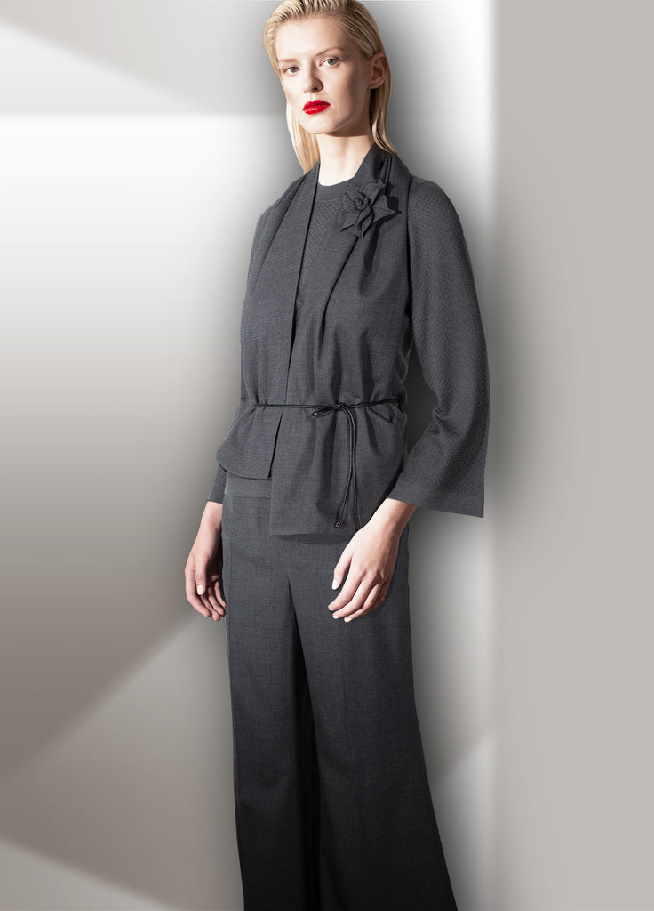 quadrato fine texture wide leg pant and scarf ensemble on model in pewter grey